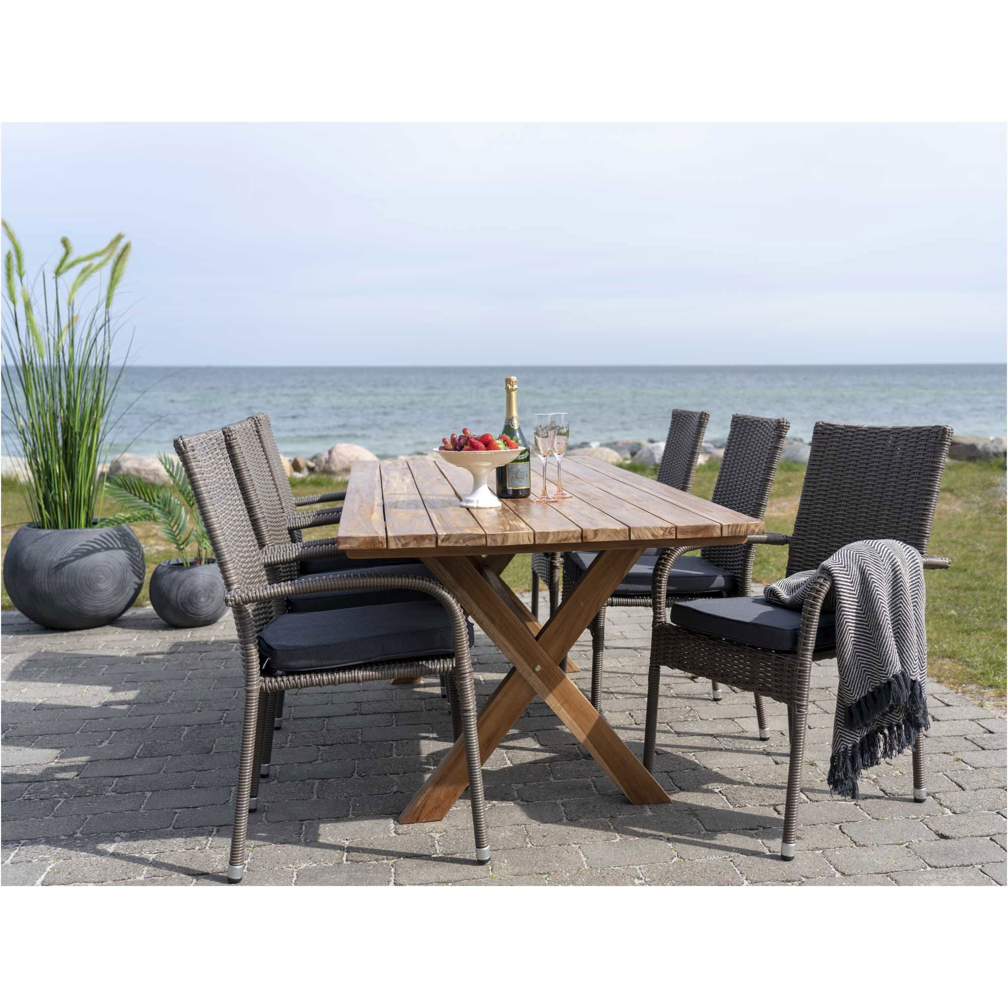 FAEE Gartentisch VINGA