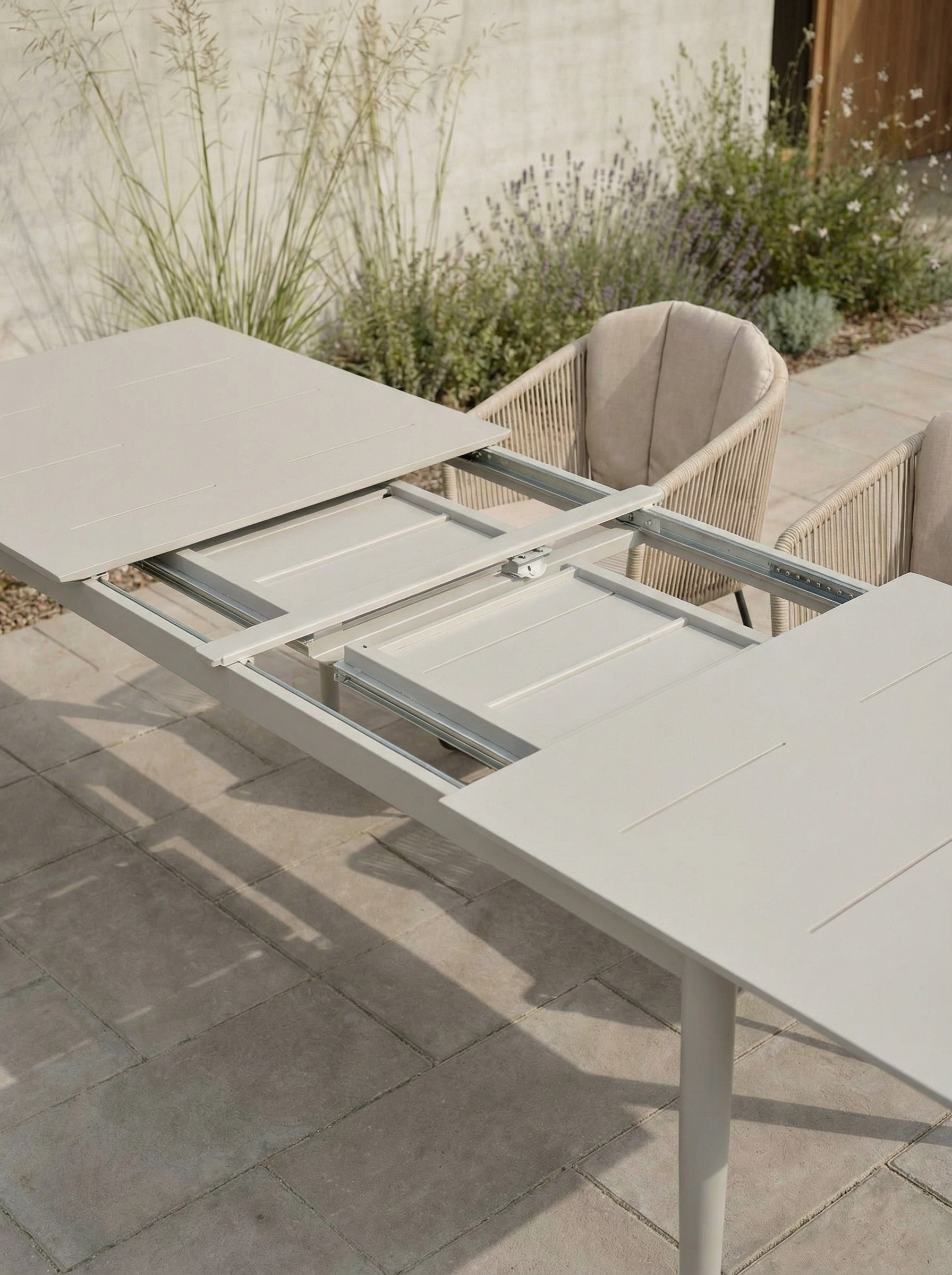 FAEE Gartentisch GOZO