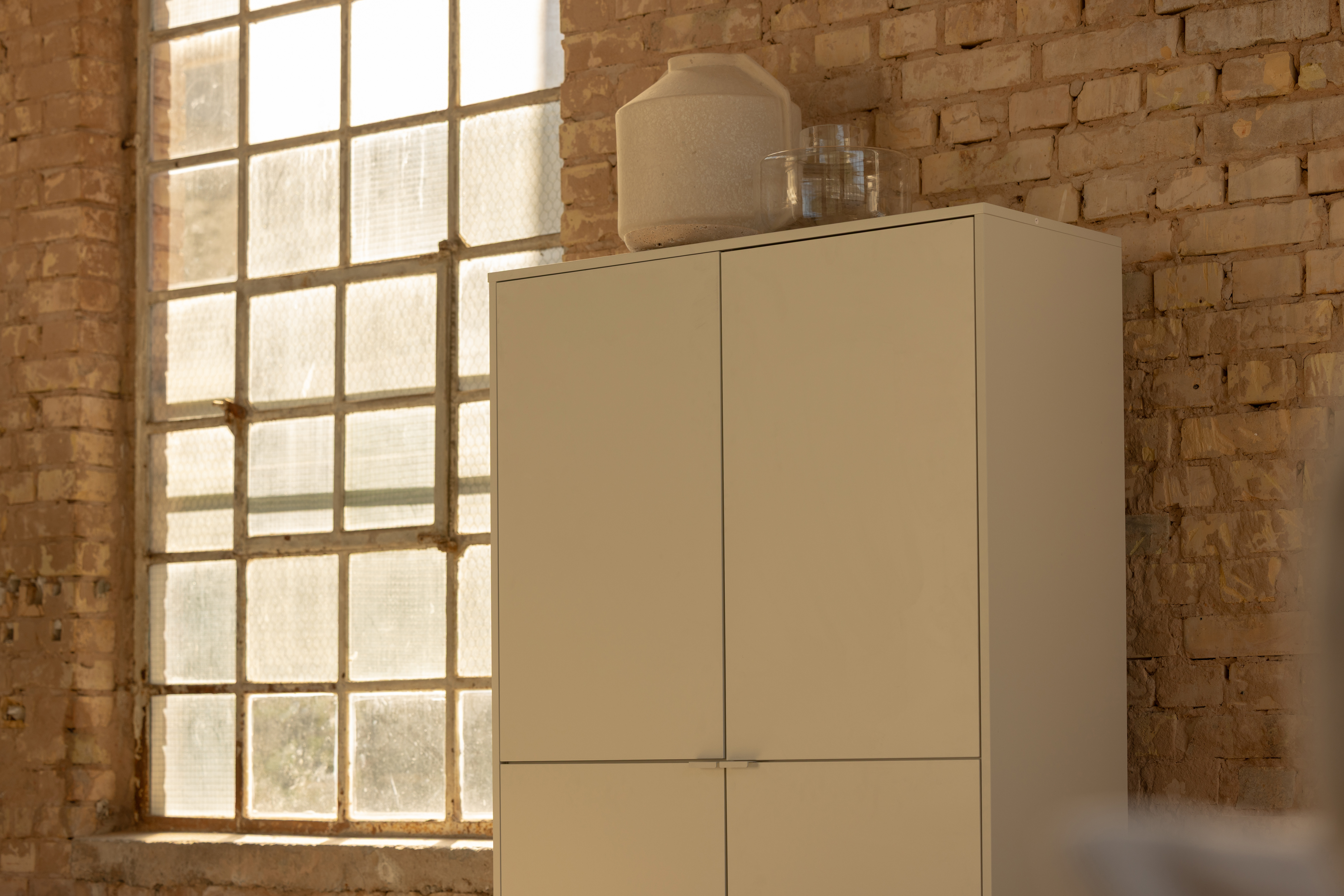 FAEE Highboard NAER FAEE Highboard NAER