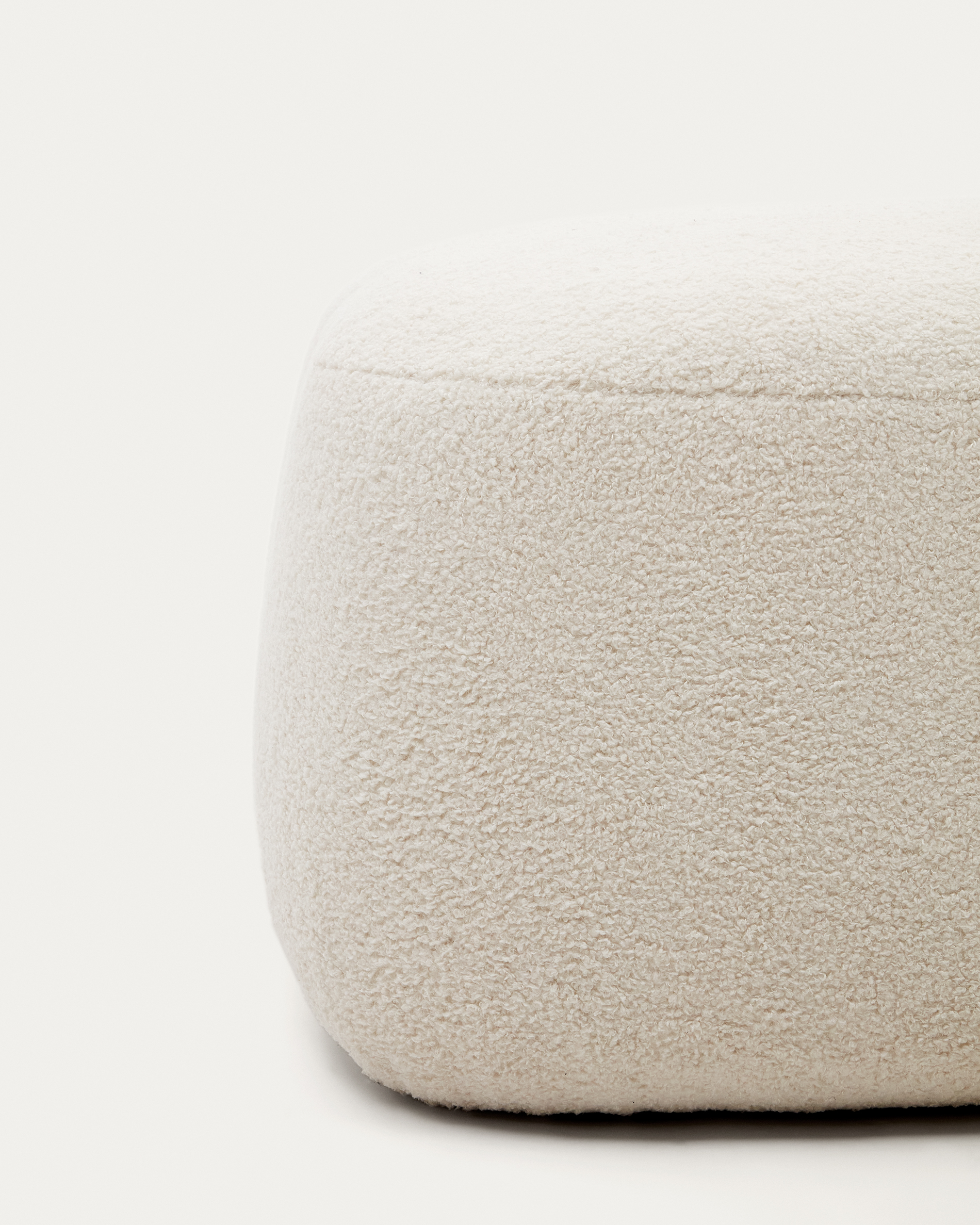 KAVE HOME Tabouret de pied MARTINA